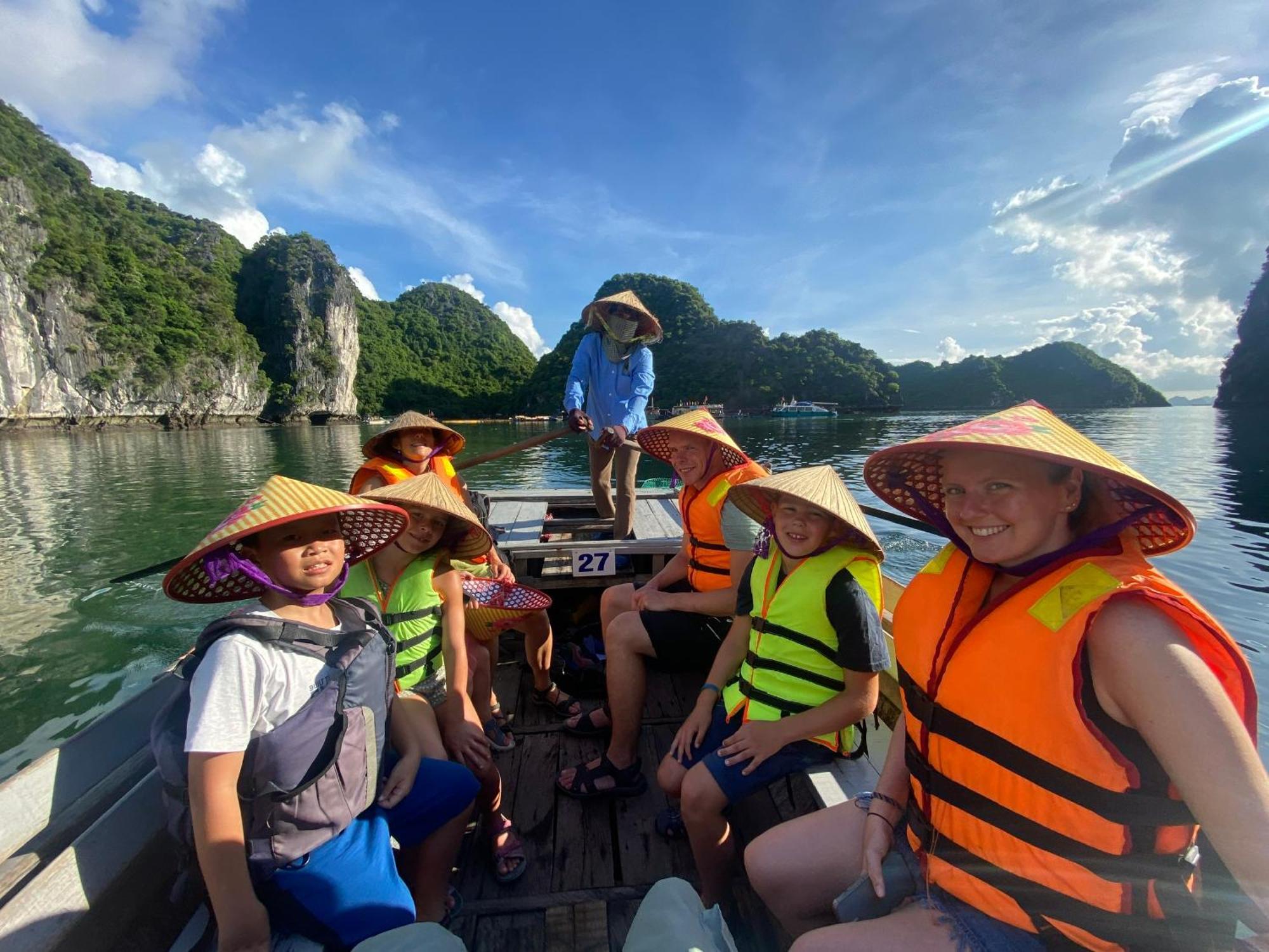 Halong Sapphire Cruises Hotell Ha Long Eksteriør bilde