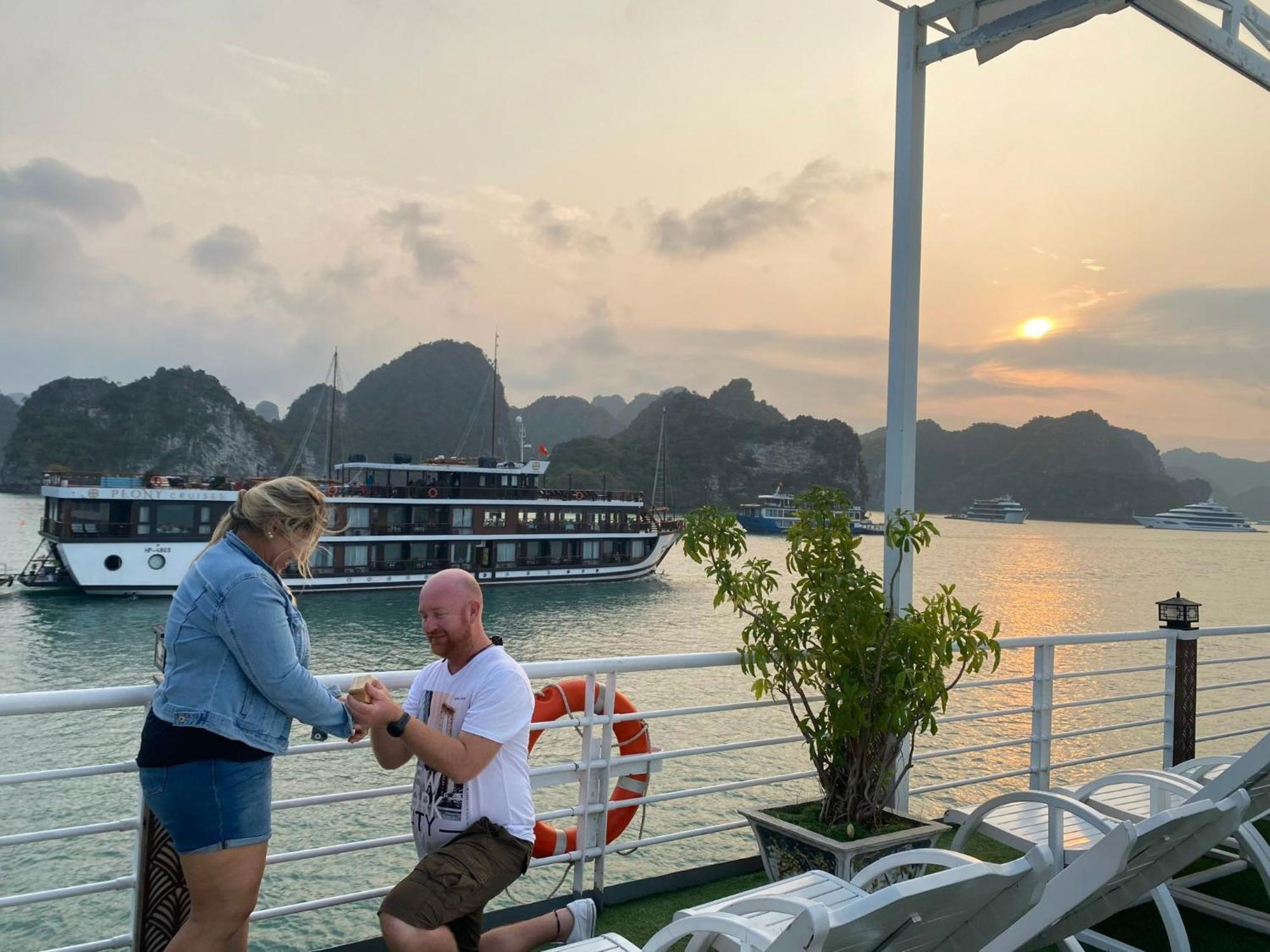 Halong Sapphire Cruises Hotell Ha Long Eksteriør bilde